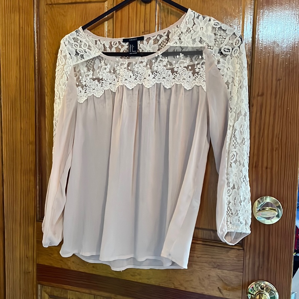 Forever 21 pink and white lace top size small